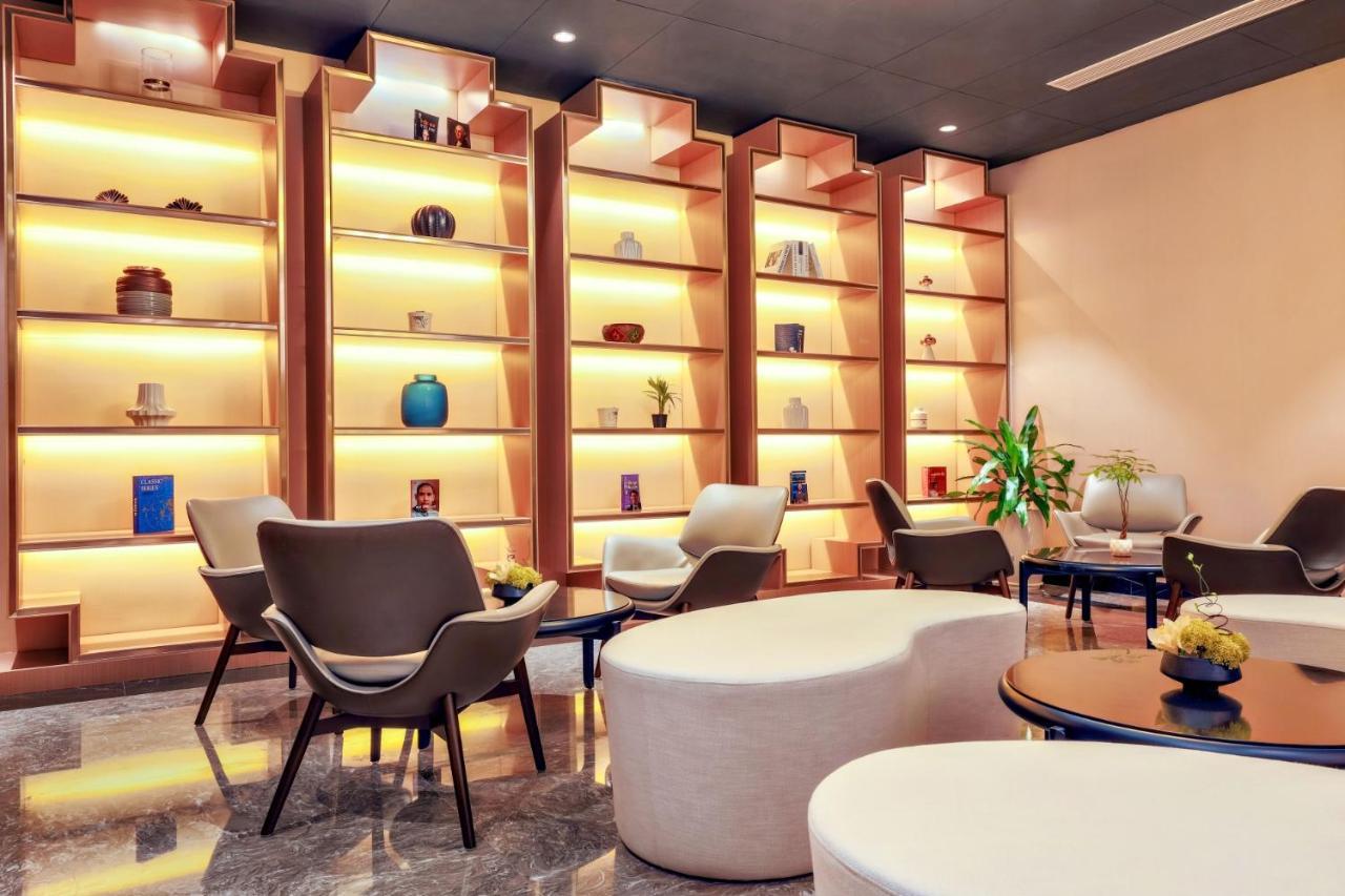 Maxx Phnom Penh Downtown By H World Hotel Exterior foto