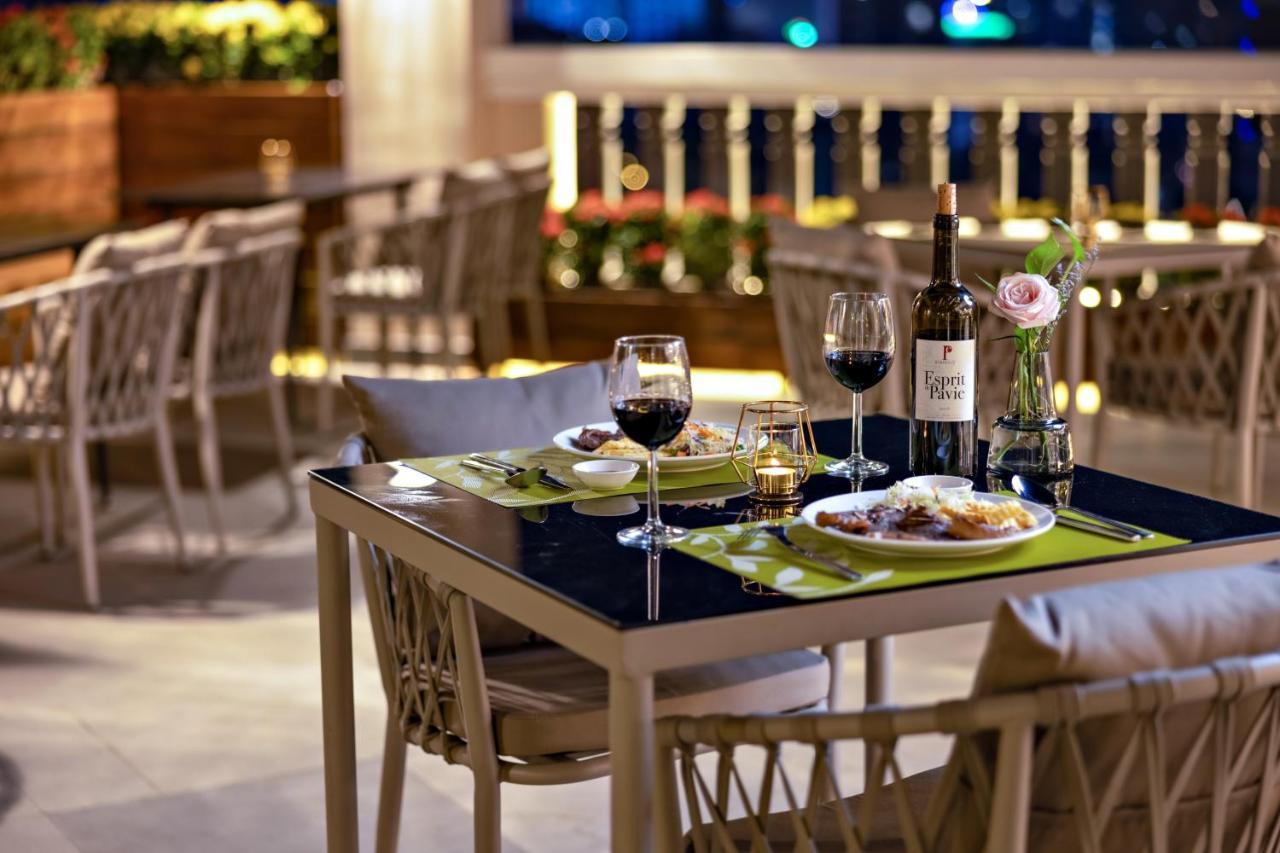 Maxx Phnom Penh Downtown By H World Hotel Exterior foto