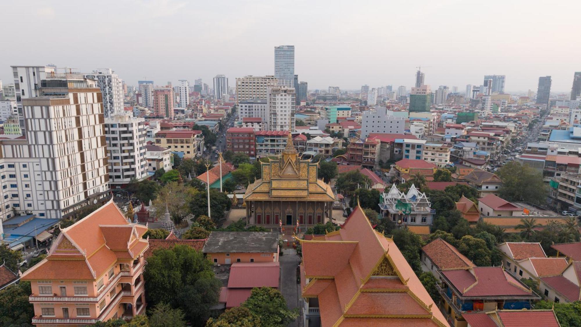 Maxx Phnom Penh Downtown By H World Hotel Exterior foto
